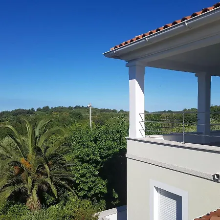Beautiful In Premantura With Private Pool And Sea View